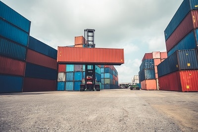 Container in einem Hafen in Taiwan